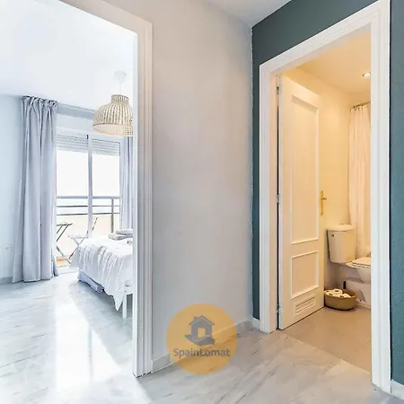 Sublime Spacious Penthouse, Sea And Mountain View アパート *