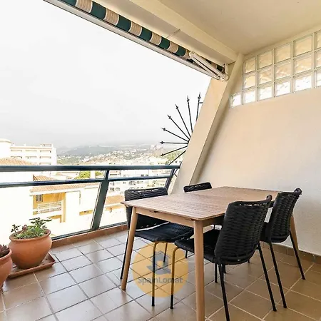 アパート Sublime Spacious Penthouse, Sea And Mountain View ベナルマデナ