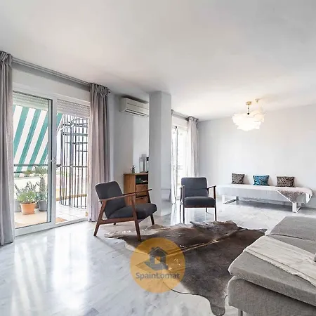 アパート Sublime Spacious Penthouse, Sea And Mountain View